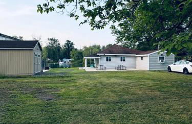 Paradise Island escape Riverfront in Clay, NY - Foto 54