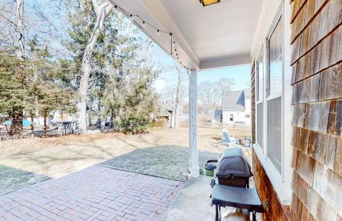 Sea Glass Cottage - Photo 16