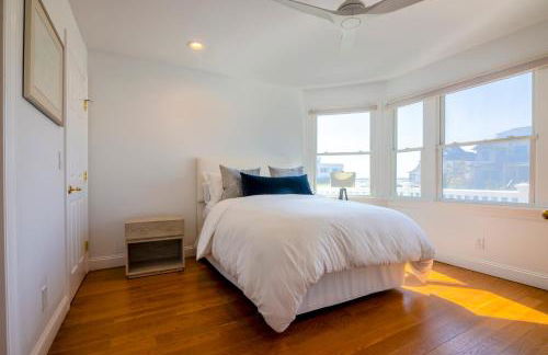 Spectacular 8 Bedroom Oceanfront Hamptons Beach House, Your Castle By The Sea ! - Foto 79