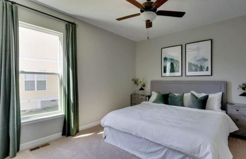 Cottage with 3 King Beds, 3 min to Marina, Fire Pit - Foto 11