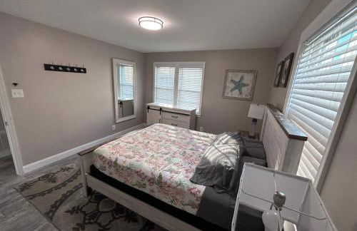 Beach Block Parking Modern Decor Porch - Foto 33