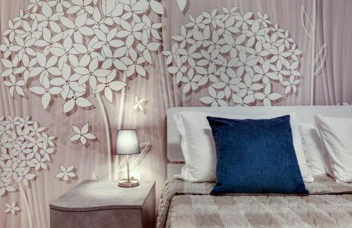 White Flowers with Canal View by Wonderful Italy - Foto 46