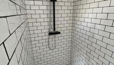 duplex proche gare vue tour Perret avec parking gratuit - Foto 3, Shower