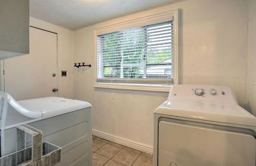 Walk to Dtwn Littleton Updated Pet-Friendly Home - Foto 17