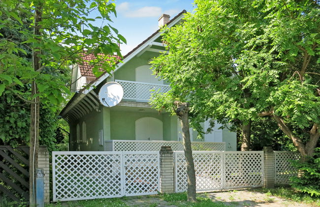 4 bedroom House in Siófok with garden and terrace - Photo 29
