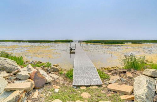 Dock and Panoramic Bay Views Oconto Retreat! - Foto 2