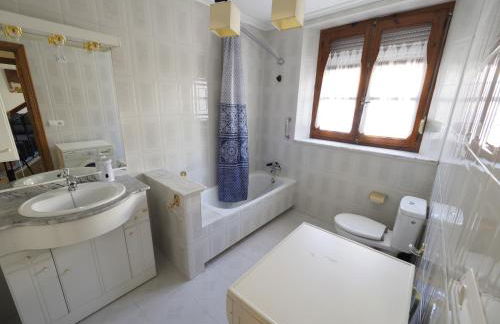 CASA PURI - ACOGEDORA CASA CON PARKING y PATIO INTERIOR - Foto 13