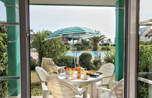 LocaLise - A05 - Plain-pied avec petite vue mer donnant sur la piscine et le jardin - Grande salle de bain - Wifi inclus - draps inclus - animaux bienvenus - parking gratuit - Foto 21