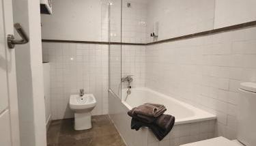 Robles-Mercado - Foto 2