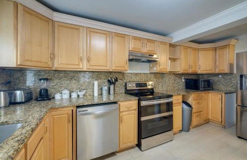 Spacious Triangle Townhome - Near Hiking and Golf! - Foto 14