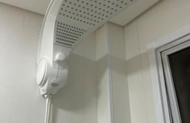 APTO BEIRA MAR - ACONCHEGANTE _ VARANDA GOURMET - WIFI - NETFLIX - TV A CABO - PRAIA GRANDE - Photo 16