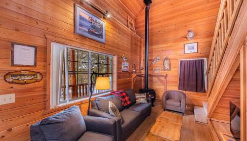 Cabin #5 Black Bear - Pet Friendly - Sleeps 6 - Playground & Game Room - Foto 3