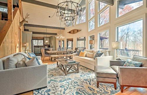 5 Mi to Ski Sapphire Valley Cozy Retreat with Decks - Foto 1