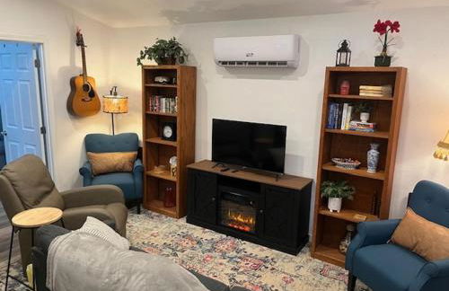 Cozy Cottage- just outside of the city! - Foto 22