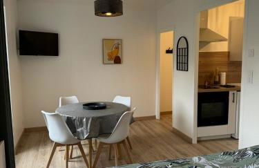 Studio 2ème étage - Centre-ville - Local vélos disponible - Foto 8