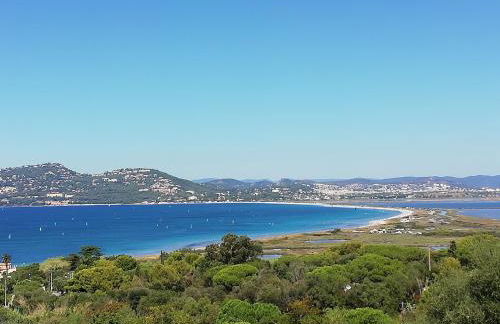 Villa l'Arbanaise vue mer piscine presqu'Ile Giens BY HC - Foto 7