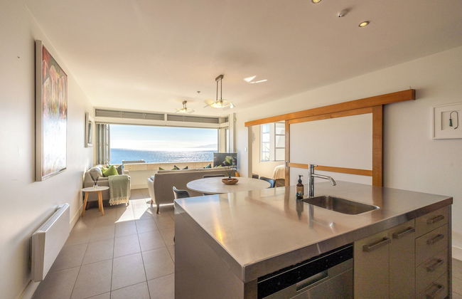 Apartment On The Beach - Photo 19