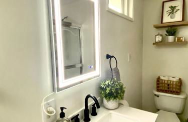 New 1-bedroom Bungalow! 4 miles to CLE - Foto 25