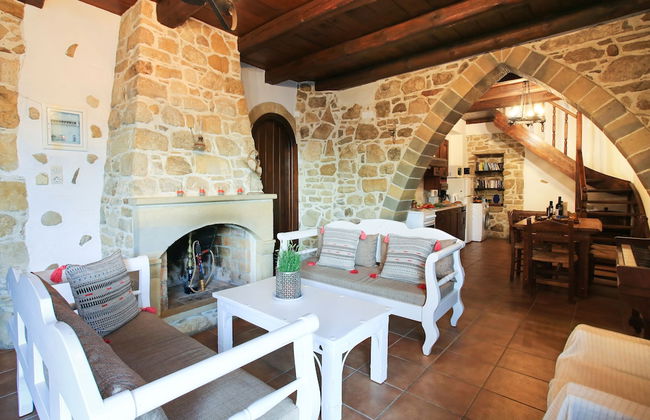 Villa Kamilari - Photo 12