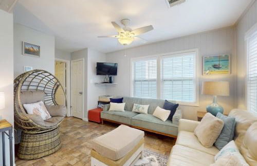 Two Sisters Cottage - Photo 2