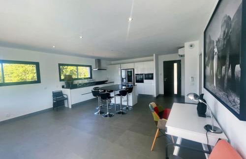 Architect's Villa - 10-12 people - Pool - 4 bedrooms - Foto 9