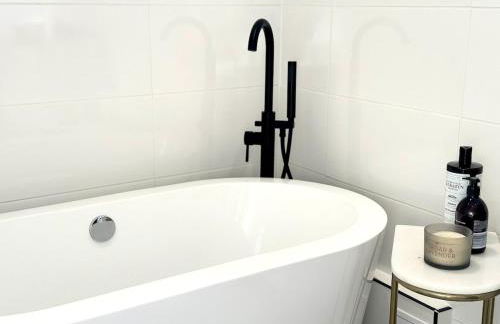 Peak District Getaway Retreat! The most Stunning Garden Views - Firepit - Brand newly refurbished - Perfect for friends & family getaways - Photo 50