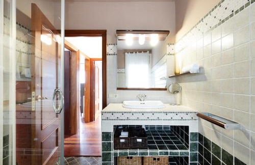 Exclusive Villa with Private Pool in Sitges - Photo 35