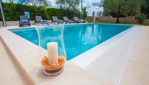 Three-Bedroom Apartment Mir with Private Infinity Pool - Foto 5