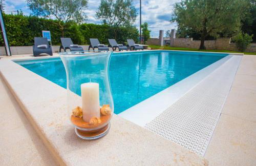 Three-Bedroom Apartment Mir with Private Infinity Pool - Foto 5