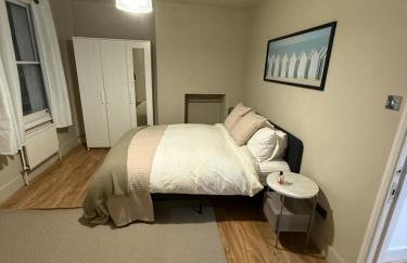 Stokey Skyline Retreat With Balcony - Foto 12