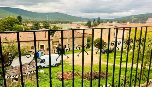 Charming House in Vinuesa with Garden View - Foto 1