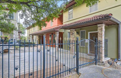 Captivating 4BR Haven with Park View near DT - Foto 26