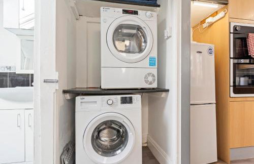 Spacious 3BR House -Sleeps 7 - Contractor Friendly - Foto 6