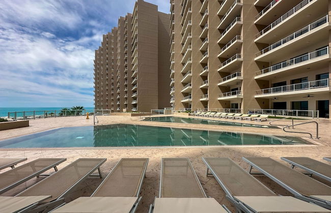 Oceanfront Vibes Iconic Beachside Getaway - Foto 44