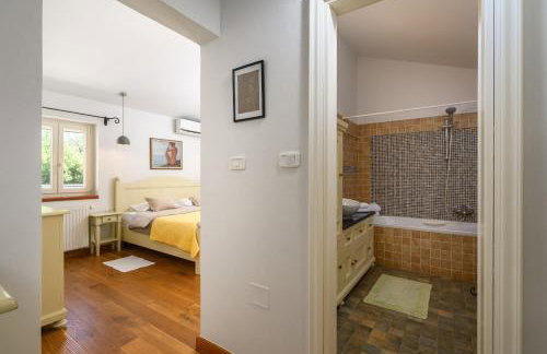 Villa Lipa for 8 persons near Pula with 41 m2 heated pool, beautiful garden, sauna & kids playground - Foto 44