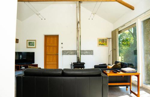 Cosy Rural Barn with Private Garden & Forest - The Cart Barn - Foto 8