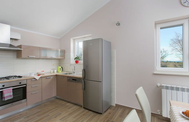 Detached Villa With Private Pool Located on Hill Overlooking Kvarner - Foto 10