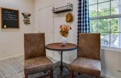 Charming Gravois Mills Escape with Private Backyard! - Foto 5