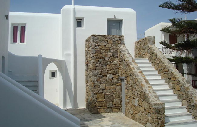 Elena Studios & Suites - Foto 9