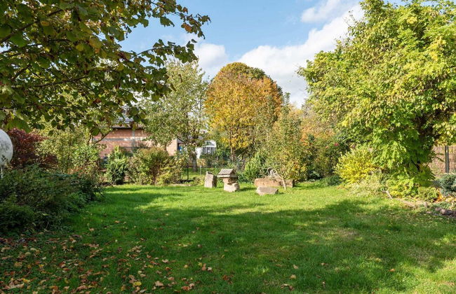 Charming Holiday Home With Private Garden - Photo 28