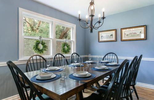 Colonial Cottage with Hot Tub & Sauna-Family Friendly - Photo 10