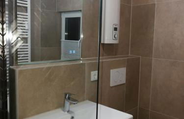 RIVER SIDE near FRANKFURT-AIR CONDITION-PRIVATE PARKING - Foto 9