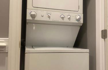 First Class Treatment Luxurious end unit Patio Pool Restaurant Bar on premises Steps away from Everything else! Spacious Condo Stocked with all You Need! - Foto 55