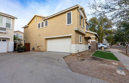 Modern 4BR Retreat in Prime Gilbert Location - Foto 66