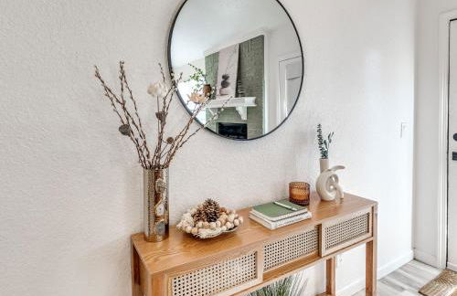 The Pine Haus- Luxury stay with Pickleball, Hot Tub, Fire Pit - Foto 22