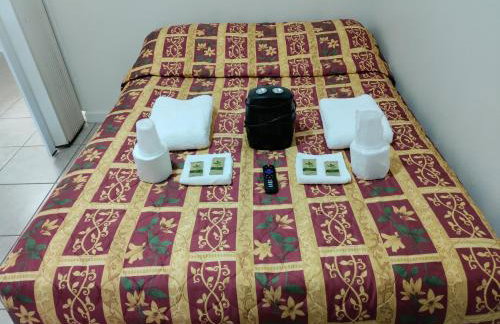 Crown Inn & Suites - Foto 19