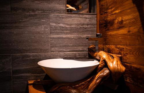 The Cwtch - Woodland cabin with country views! - Photo 13