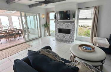 Beachfront Greenport Villa - Foto 27