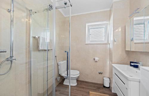 Villa Javor near Pula only 1 km from the beach with sea view and heated pool - Foto 39