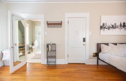 Sunny efficiency in historic home - Foto 41